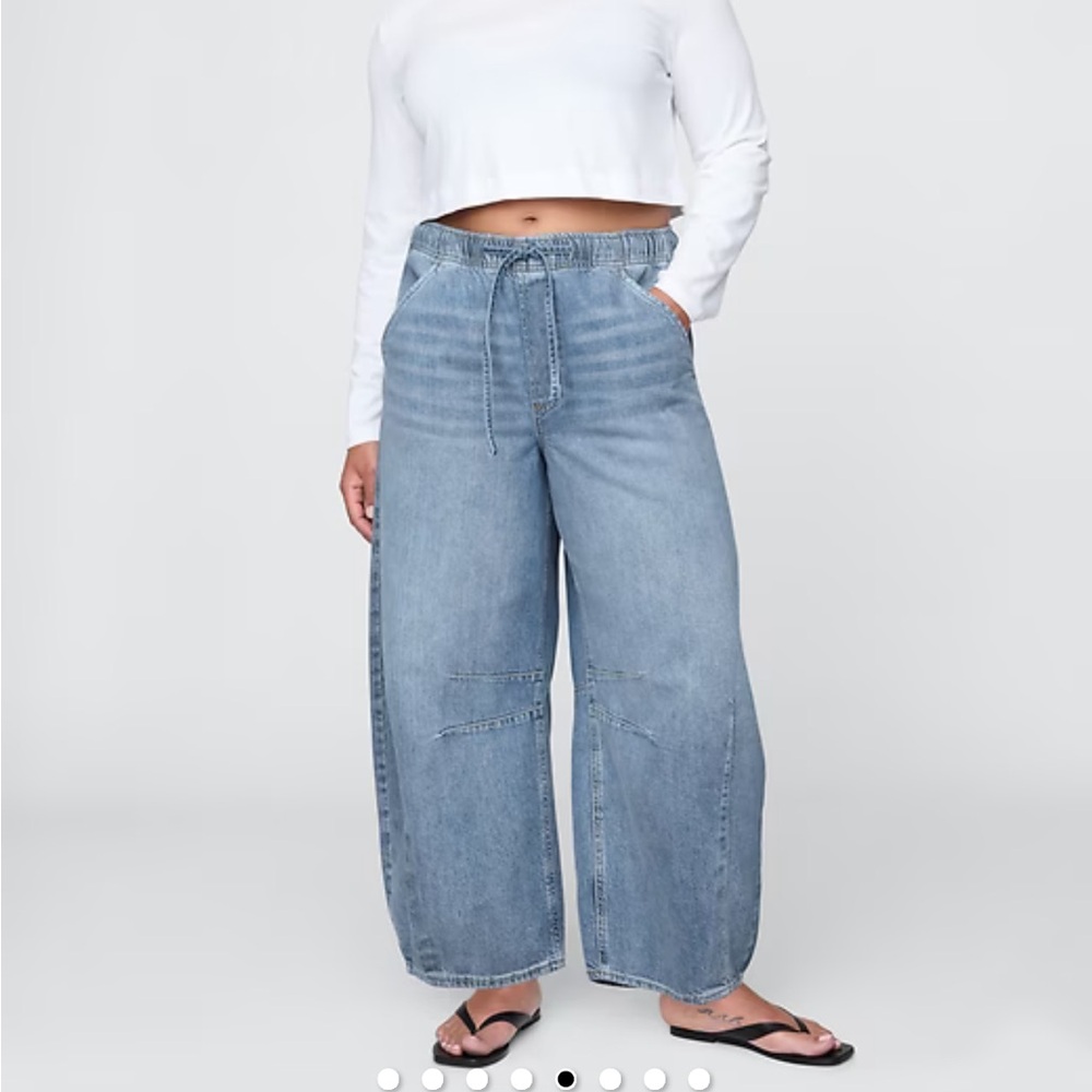 GAP NWT Horseshoe jeans medium wash NWT